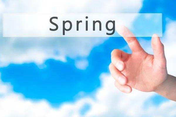 Choosing the Right HVAC Technician for Spring Cooling Repairs
