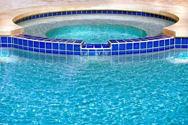 Nassau Pools and Spas for Stunning Backyard Pool Spaces