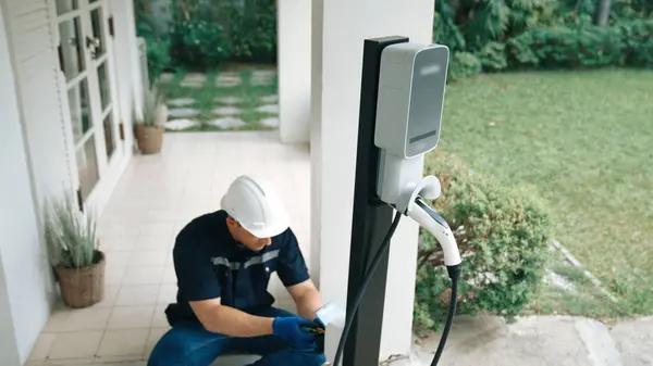When to Hire an Electrician for EV Charger Installation